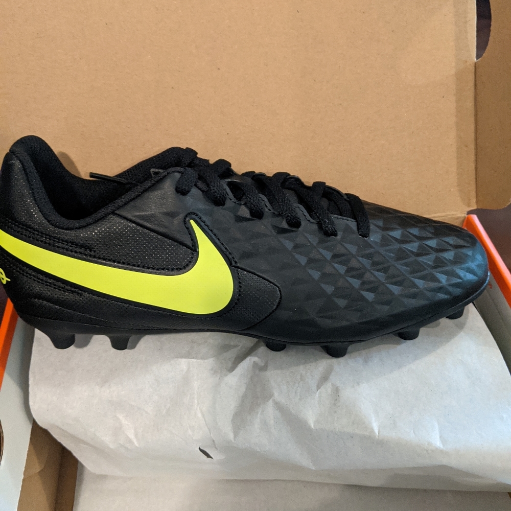 NWT Nike cleats
